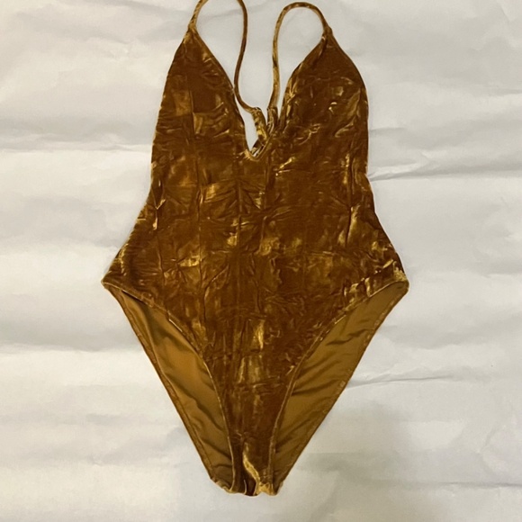 Gold crush velvet bodysuit - Picture 2 of 6